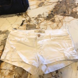 Hollister low rise short-short